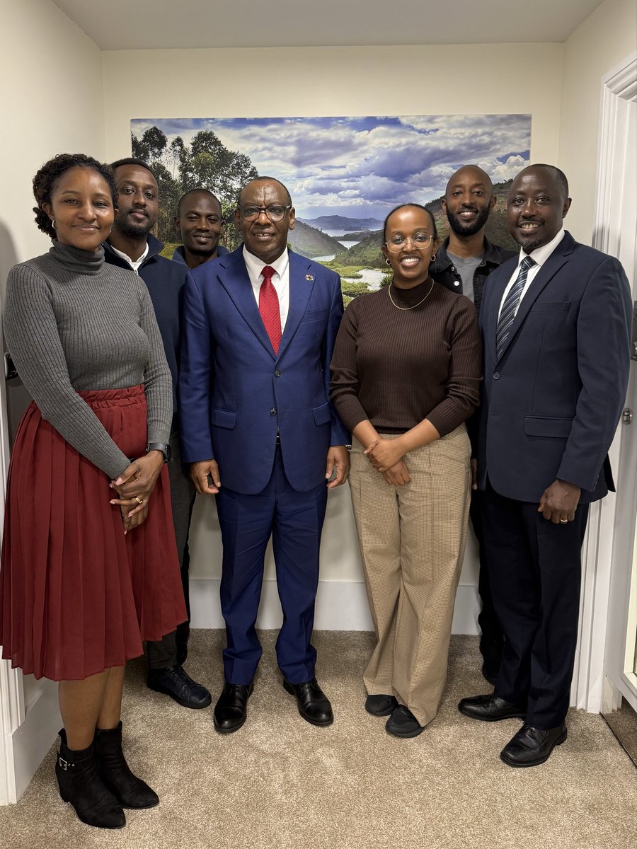 RwandaInUK's tweet photo. Our team was delighted to welcome Amb. @claverGatete , former Rwandan High Commissioner to the UK &amp; current Executive Secretary of @ECA_OFFICIAL. 

Great to reconnect, reflect on shared milestones, &amp; update him on recent developments in London. We value his continued friendship. https://t.co/UTbQuHG68K