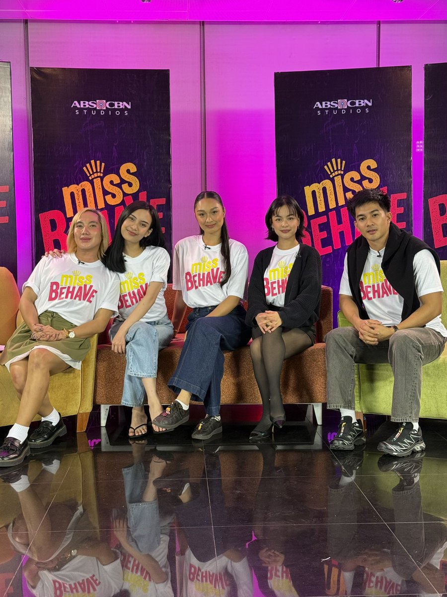 ofc_iwant's tweet photo. EPISODE 1 was definitely a ride! 🎀

A huge thank you to our SOSHmates who joined the chikahan sesh with the cast and tuned in to The BHIVE Live Hangout!

If you missed it, don’t forget to catch #MissBehave Episode 1 for FREE only on iWant!

#MissBehaveNowStreaming https://t.co/bYni1JLE4R