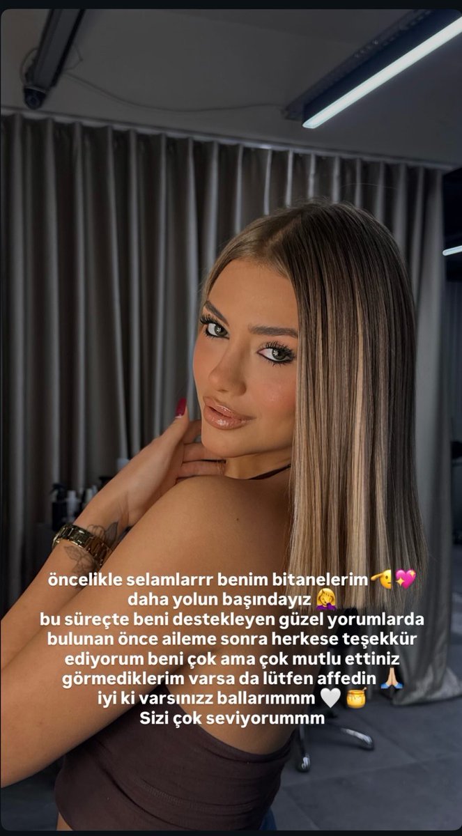 apoletlijose's tweet photo. Kendini Belis sanma işini azalt hayatım jshxusgsv önümüze kesiti düştükçe bı tarafımızla gülecegimiz kötü bir kopyası olabilirsin sadece 🫶
#kısmetseolur https://t.co/VF1avkC69Z