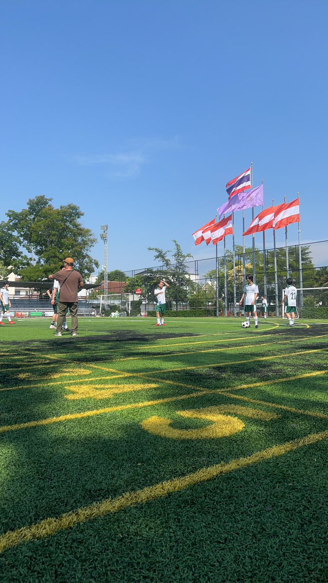 Ttheechulatt's tweet photo. วันนี้Lovex3ปิดกองเเล้วคับบเดี๋ยวอีกไม่นานจะได้ดูLovex3กันเเล้วว ฝากติดตามซีรี่ย์ด้วยนะคับบ🥺
WRAP UP LOVEx3
#LOVEx3LastQ https://t.co/DJE1VjNyy9