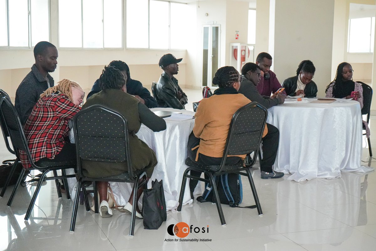 afosike's tweet photo. 📍Day 1 of #SheriaYaVijana training.

Young leaders explored AI, the Kiongozi Platform and Policy Pulse to strengthen civic engagement and accountability in partnership with Barnfonden @EUinKenya  @Oayouthkenya @StretchersYouth @KenyaCIC  @WeWorldOnlus  &amp; @Sweden 

#AIForGood https://t.co/7rErkJUI5p