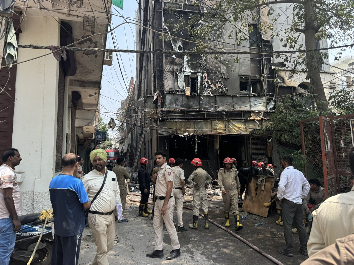attorneybharti's tweet photo. Today I am feeling deeply disheartened seeing the dead bodies of the individuals who lost their lives in the Hauzrani Tragedy because when I was MLA, no such casualty happened. 

Years ago when the place next to Nirankari school had caught fire, I was available throughout and had succeeded to make Delhi Govt agree for a massive water baloon carried by a helicopter to douse the fire because area was so congested and save the entire area from getting engulfed.

Then there was a fire in Balmiki Camp around midnight, I was personally involved dousing the fire along with Delhi Fire Services officials, that also could have engulfed entire jhuggi basti.

Then there was a massive fire in the Malviya Nagar Main market again at midnight, there also I was personally involved to get the fire doused.

Then there was a fire in Hauzkhas Village there also, I was personally involved. 

Since Fire brigades were taking a lot of time to come from Nehru Place, I had gone out of the way to see a judicial clearance of a order which had stayed the construction of the delhi fire station for over 14 years and then got the same inaugurated and constructed with the help of @ArvindKejriwal ji. 

But today fire brigades took an hour to reach the site which resulted in the casualties of 22 people, 17 of which are foreign nationals.