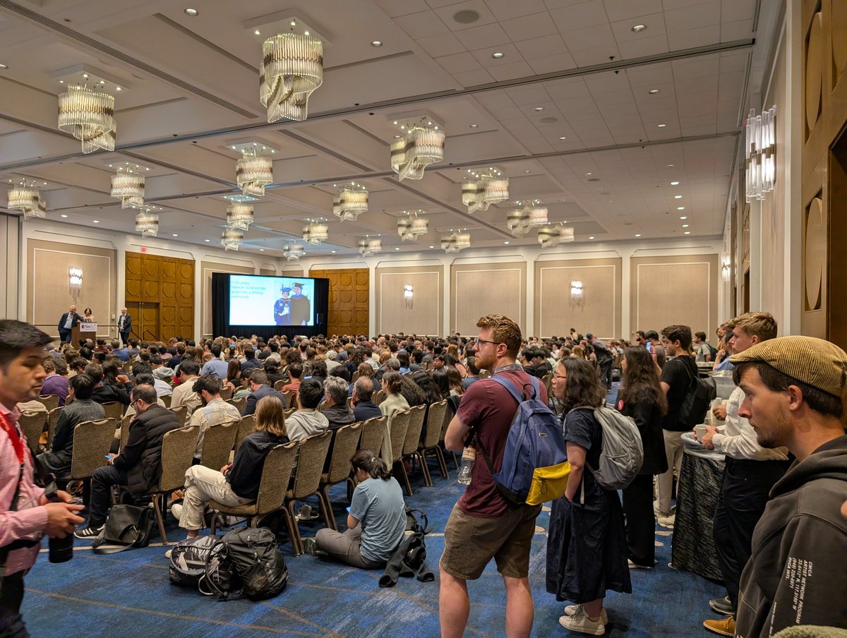 HirokiSayama's tweet photo. #NetSci2026 keynote session is completely packed!!
@NetSciConf @netscisociety https://t.co/M93ED2wNR2