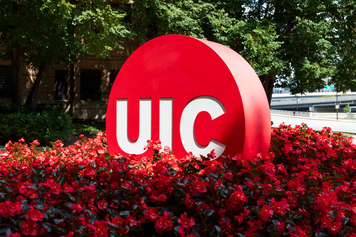 UICLAS's tweet photo. Explore Issue 3 of the UIC Journal for Health Equity—featuring student writing, research, and storytelling focused on health equity.

Join us in supporting their work: https://t.co/fTKDKD6WMR https://t.co/G8x5oQbza2