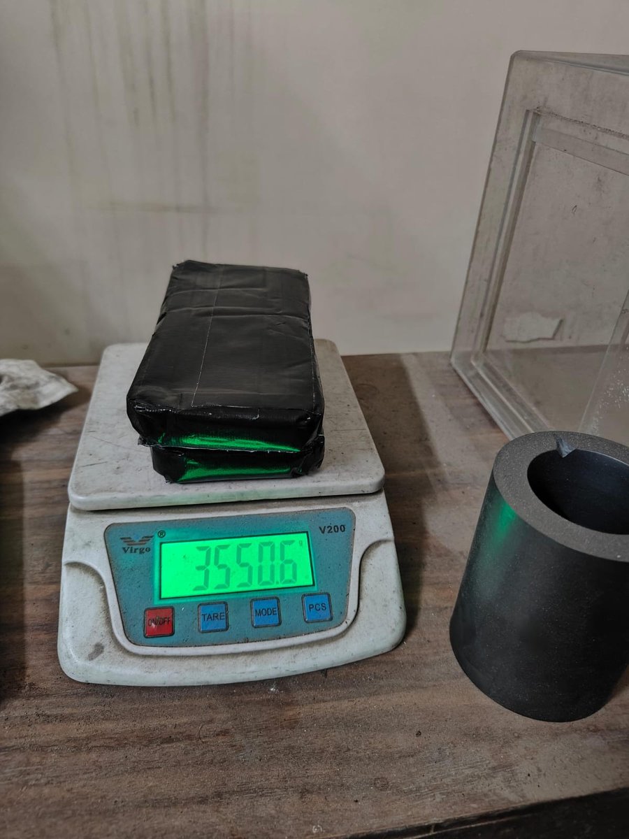 AirportGenCus's tweet photo. Customs, IGI Airport Date: 01.06.2026 
Operation: AIU, IGI Airport, New Delhi 
Seizure: 2755 grams Gold

On the basis of specific intelligence, officers of Customs at IGI Airport, New Delhi, booked a case involving the smuggling of gold in paste form against an Indian male passenger who arrived from Sharjah by Flight No. IX-136 on 01.06.2026.

The passenger was intercepted at the arrival bus gate upon arrival. Simultaneously, a follow-up operation was launched onboard the aircraft to locate and recover the suspected contraband. During a thorough rummaging of the aircraft, Customs officers recovered two black-coloured pouches weighing approximately 3,550 grams from beneath Seat No. 22C, located immediately in front of Seat No. 23C occupied by the suspect passenger.

Subsequent extraction and refining of the seized material resulted in the recovery of 2,755 grams of gold. The recovered gold was appraised at a tariff value of ₹3,80,48,523/- (Rupees Three Crore Eighty Lakh Forty-Eight Thousand Five Hundred Twenty-Three only).

The recovered gold has been seized under Section 110 of the Customs Act, 1962. The passenger has been arrested under Section 104 of the Customs Act, 1962.

Further investigation is underway. @cbic_india @Delhicustoms