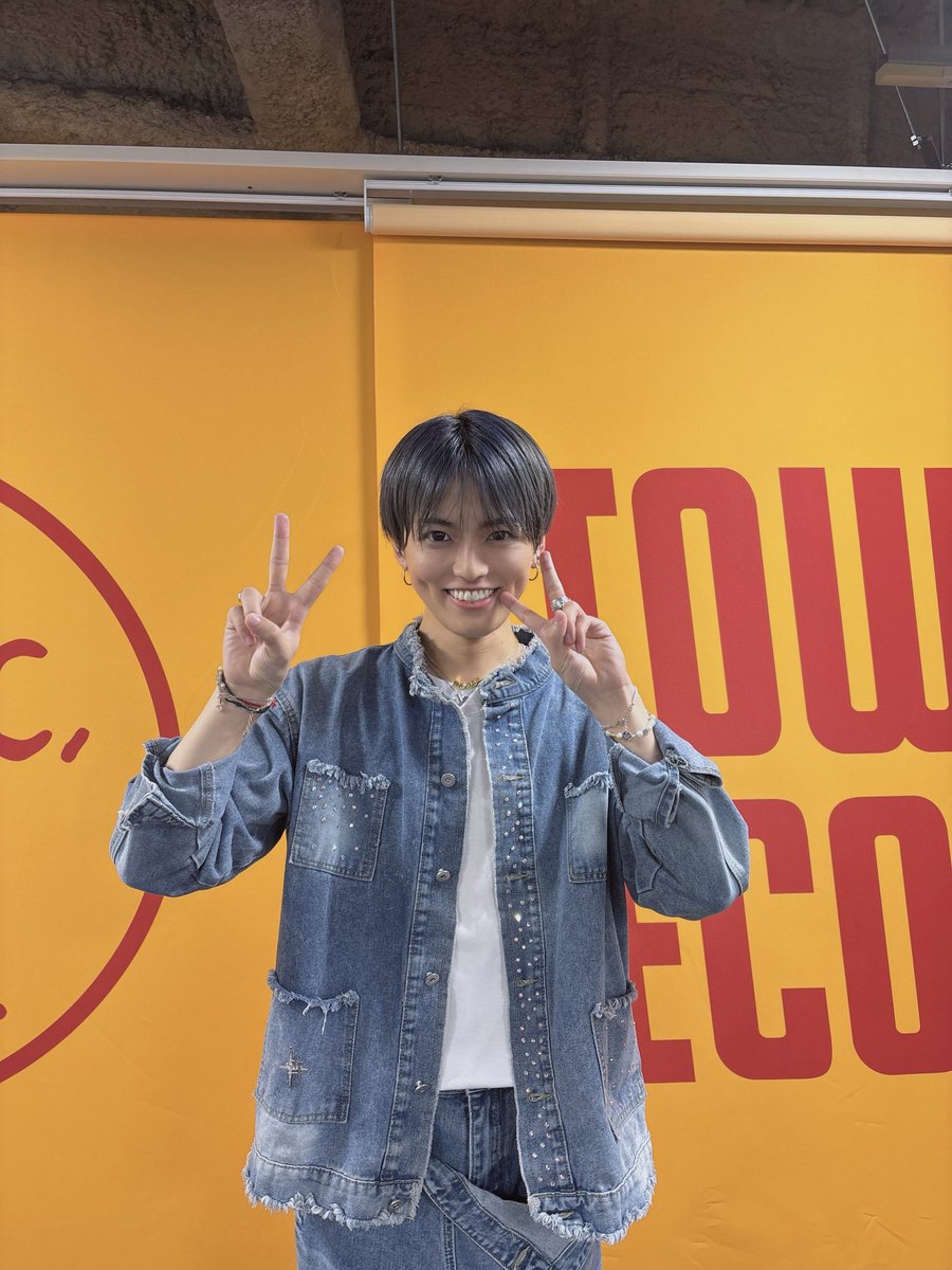 mxv_kei's tweet photo. 自分にとって初めてのメジャーリリース日でした🦊✨嬉しい！！
まだまだここからなので後悔ないように頑張ります、いつも支えてくれてありがとう🥲🙏🏻これからもよろしくです☺︎

#MXV
#MXV_Perfume https://t.co/Vy0DjEOURX