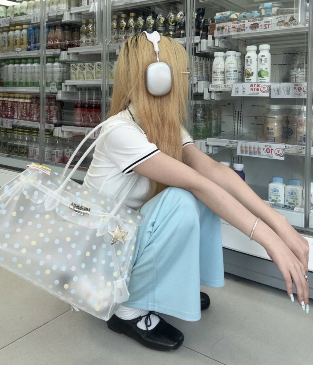 bbublequm's tweet photo. Jelly bag Polka dot 🪽 มาใหม่ค่า นรมากกกก เหมาะกับ summer สุดๆ ⛱️ หน้าฝนก็ไม่หวั่นน 1090฿ https://t.co/YXEdSG1kny
