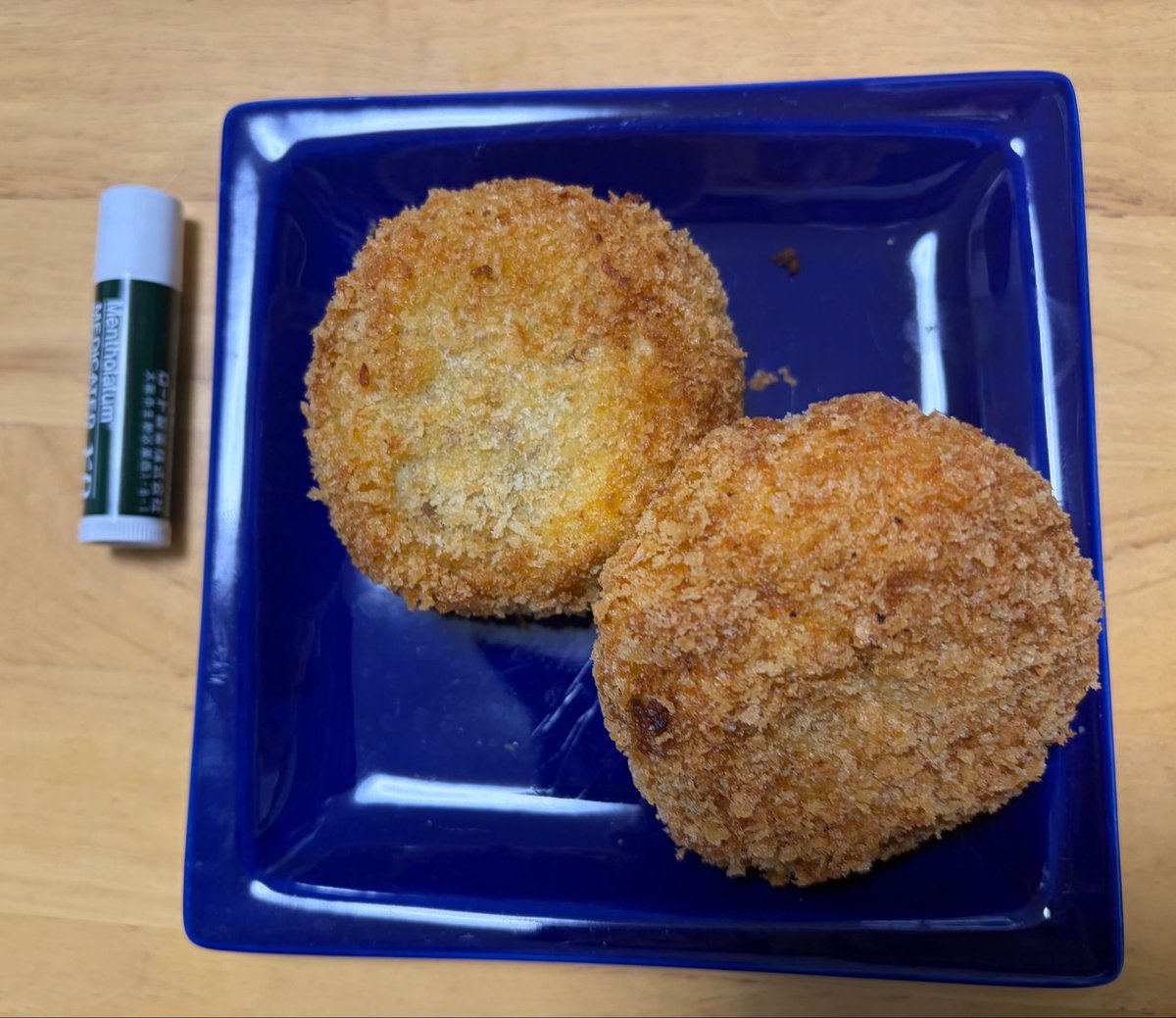 3mini3's tweet photo. 暴力コロッケ、多分だけどおばあちゃんおにぎり作る要領で作ってたなw https://t.co/A2y9RIXntL