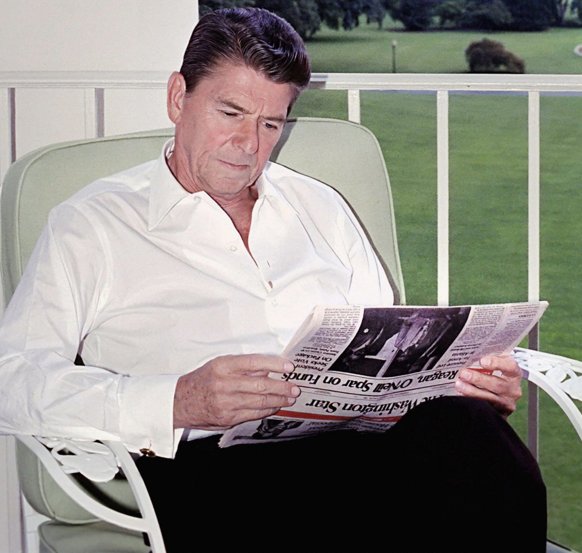 Efune's tweet photo. Don’t you love the smell of newsprint in the morning? https://t.co/6IfOqYE4o9