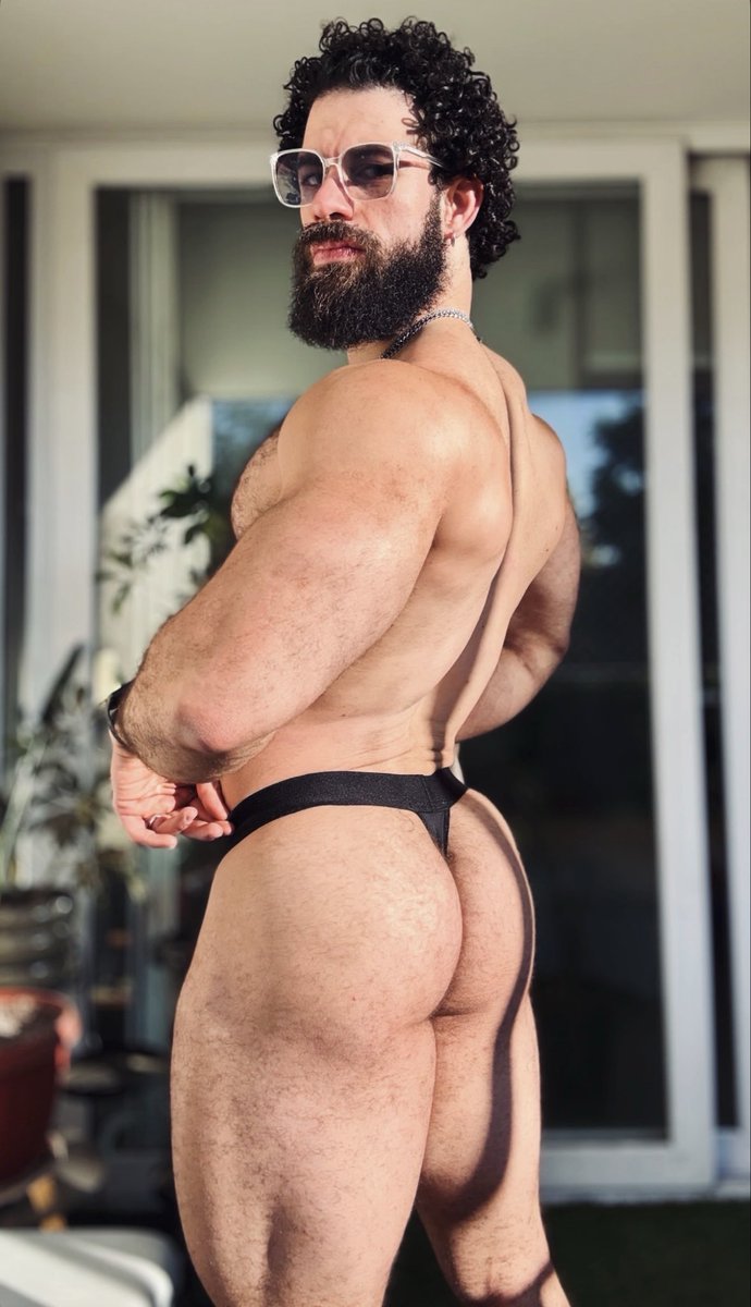 male_hotbooty's tweet photo. - Good morning and #HappyHumpDay to all our #booty lovers ☀️ @mikenlando #woof #thong #hot #delicious #TEAMMaleHotBooty #truefans https://t.co/KXFQAJpI7s