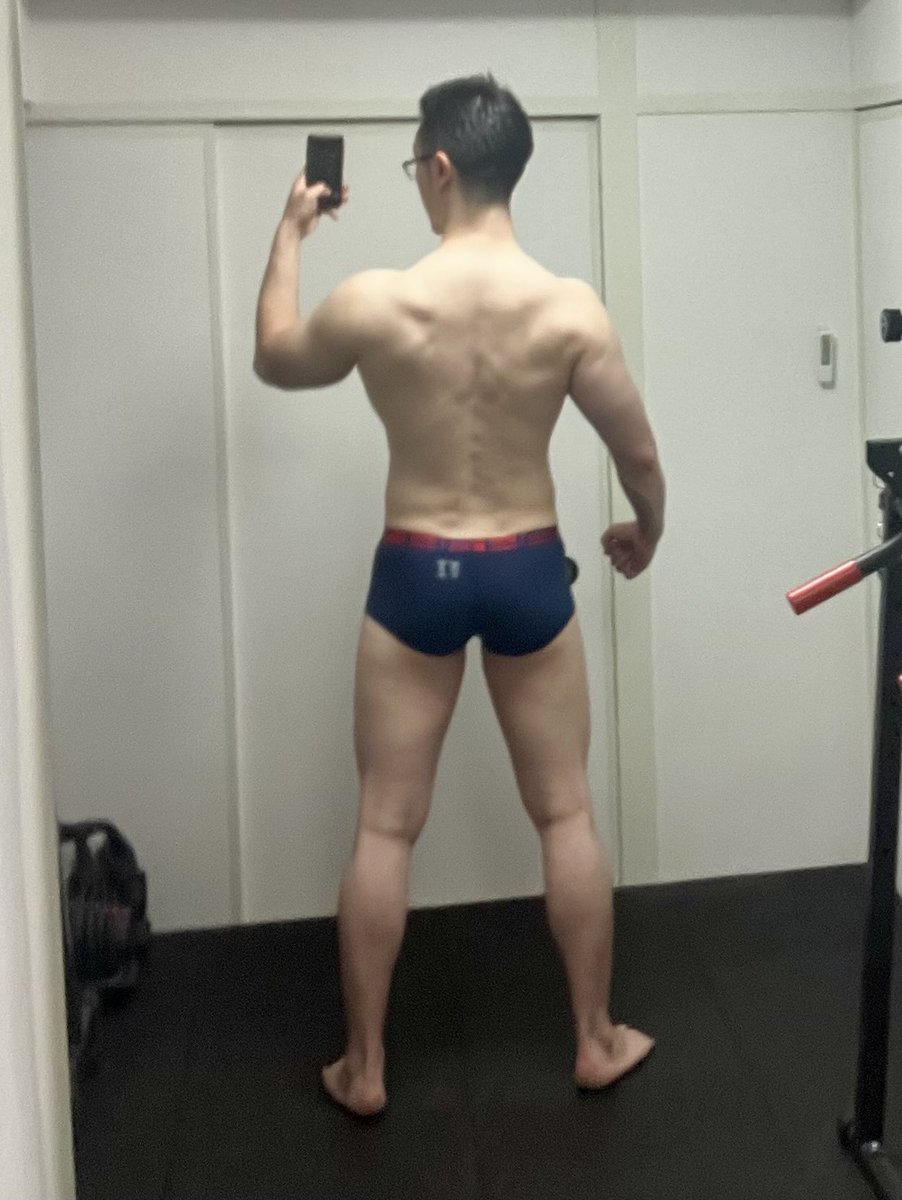 shumbo0419's tweet photo. 月1成果録　2026.6月
体重および胸の重量かなり戻った🙆‍♂️
脚サボりすぎ🙅‍♂️
夏に向けてスパート💪 https://t.co/JRoH3RQFo5