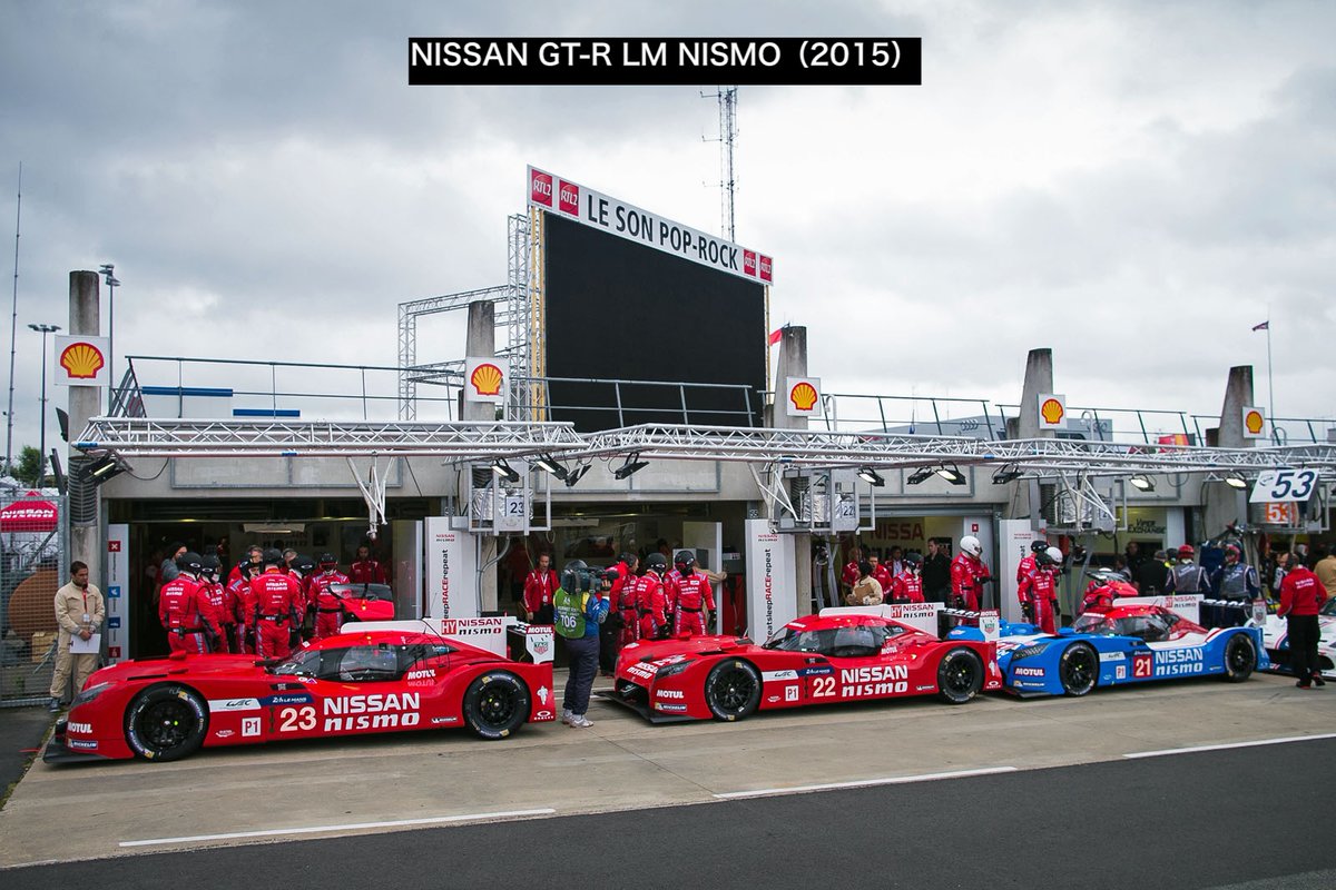 serakota's tweet photo. 2015年のル・マン24時間レースに参戦したNISSAN GT-R LM NISMO。WEC公式がYouTubeに上げた映像を見て思い出し、当時の画像を引っ張り出してみました。規則上自由度の高いフロントの空力を生かしたうえで、空力の前後配分と重量配分をバランスさせる目的でエンジンをフロントに搭載。前輪を駆動。 https://t.co/OhMlHPJ6xK