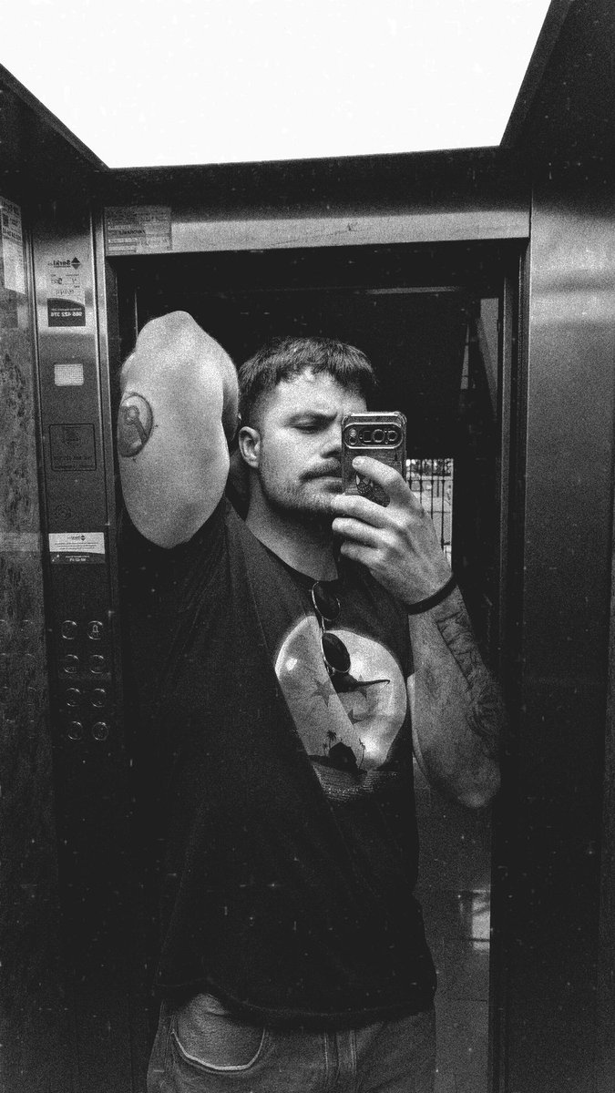 CharlieTrox's tweet photo. Efectivamente, soy un hater del calor https://t.co/RIf4w84eto