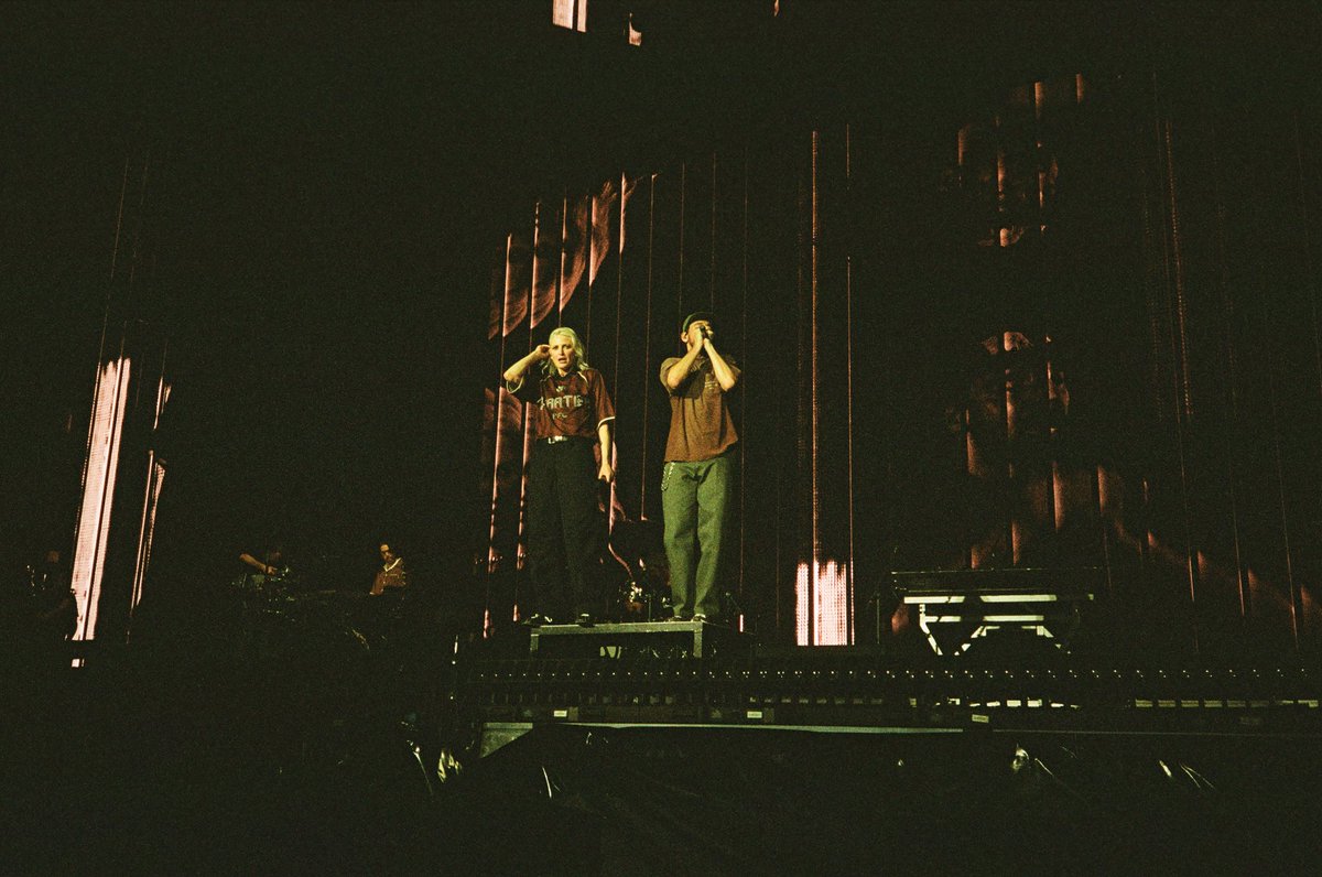 wobistdv's tweet photo. hi twitter just some pics fromstockholm i’m really proud of :3 #linkinparkstockholm https://t.co/JthK98JI43