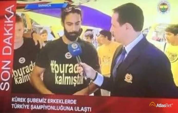 gecuberk's tweet photo. kürekte şampiyon olup fatih terim'e gönderme yapmaya çalışmak hangi dingilin fikriydi acaba https://t.co/7Udk2lc5ow