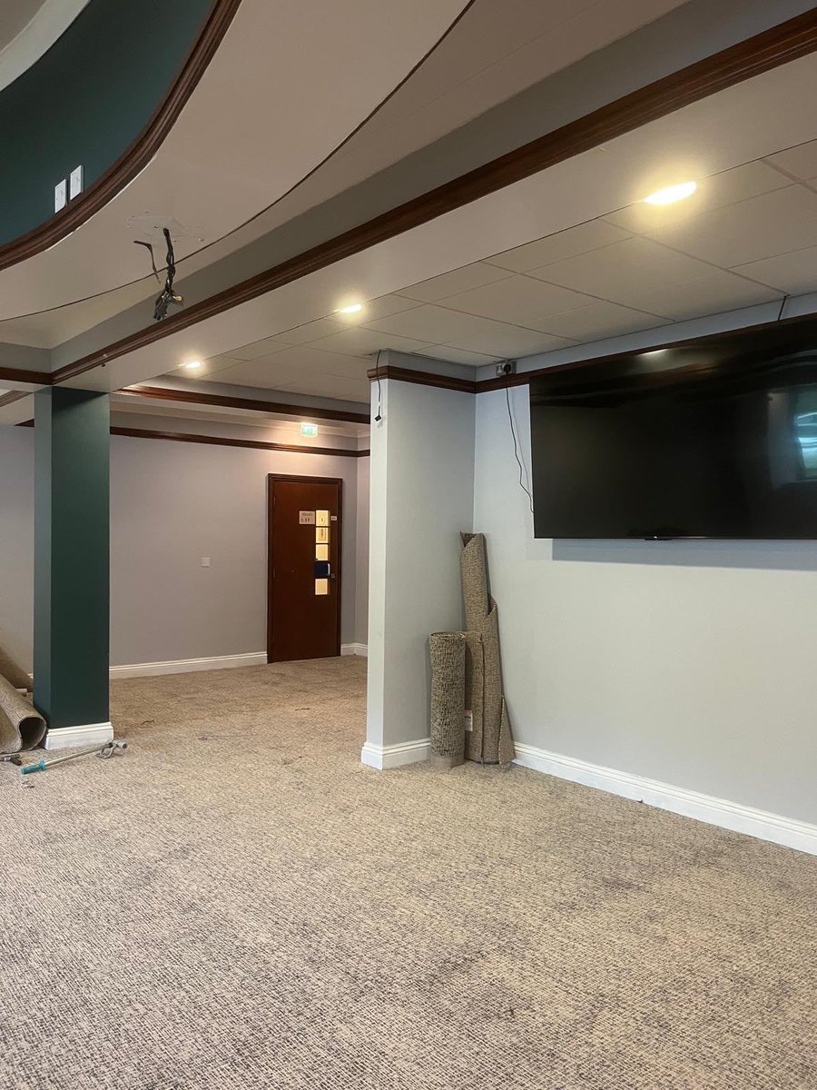 HunsletRLFC's tweet photo. ✅ Progress update from the Phoenix and Dugout bar refurbishment #swsa https://t.co/WtE5PzsABb
