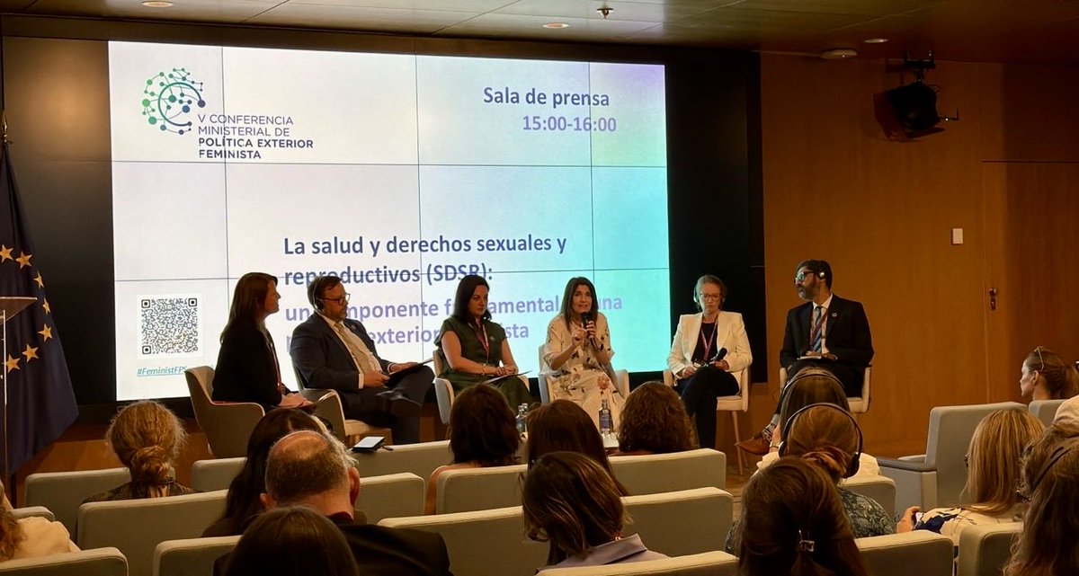 RSMLAC's tweet photo. En evento paralelo de la V Conferencia Ministerial de Política Exterior Feminista (PEF) se habla de salud y derechos sexuales y reproductivos como un componente esencial de la PEF.  Pilares de la #igualdaddegénero, los #derechoshumanos y el #desarrollosostenible. @AECID_es https://t.co/QYtHQ1M4Hr