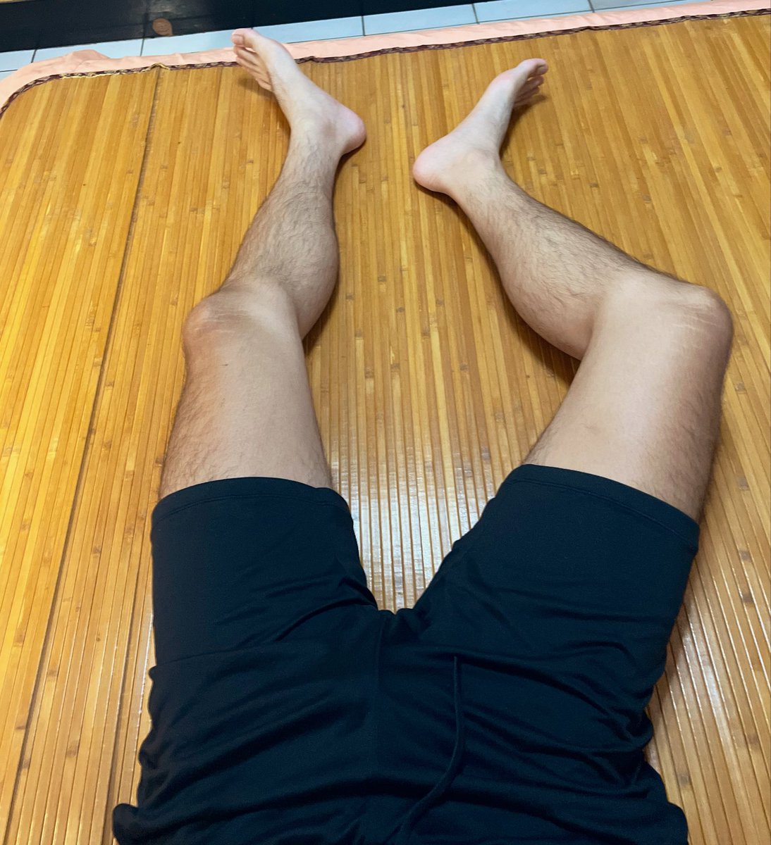 a123eric9012's tweet photo. 最近收到很多好看到腿腿😚
我的腿腿不香了😝 https://t.co/kAFnxJdE4t