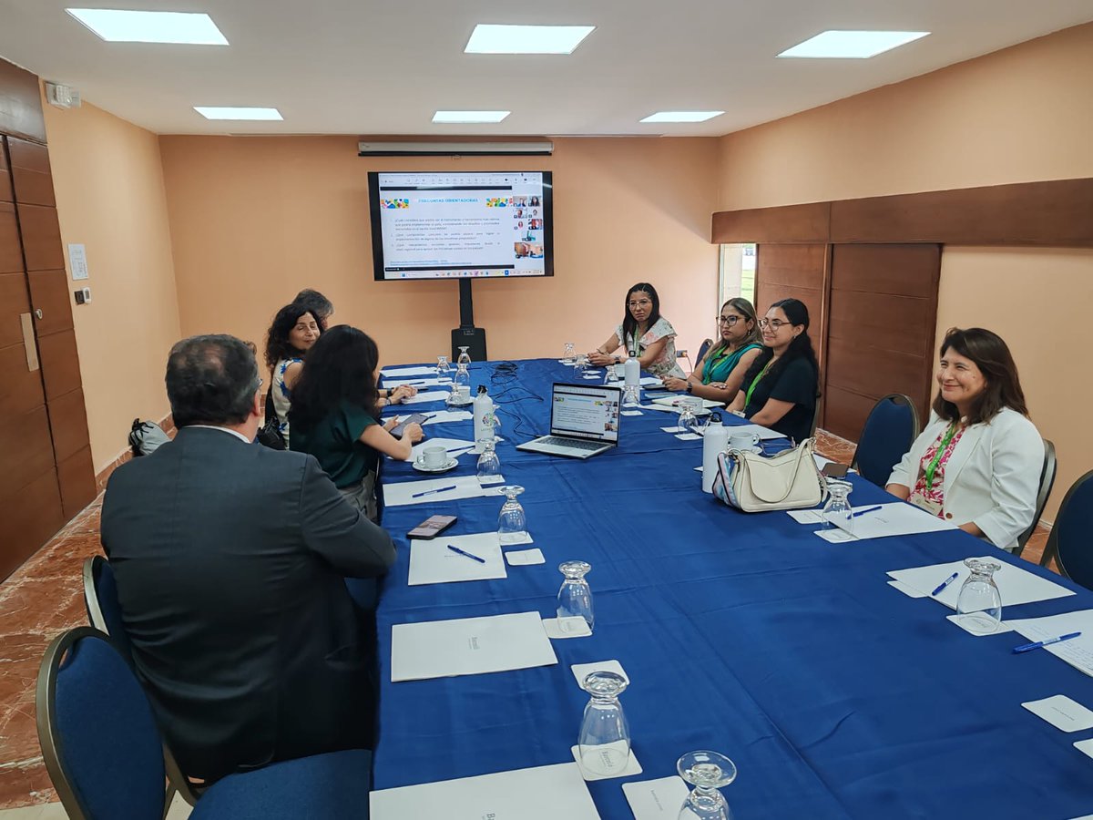 AAPSBolivia's tweet photo. Como parte de las actividades que desarrolla la delegación boliviana LATINOSAN 2026, participamos en el Comité Estratégico Regional del Programa SIRWASH II (Servicios Sostenibles e Innovadores de Agua, Saneamiento e Higiene en Zonas Rurales) https://t.co/HO9Ix0UTcp