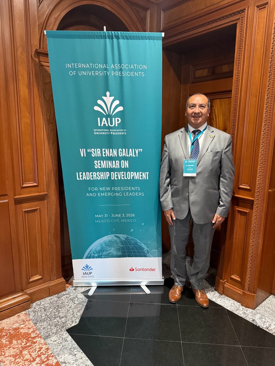 IndoInvestiga's tweet photo. #SeminarioInternacional 🌎 La Universidad Indoamérica participa en seminario internacional de liderazgo universitario en México🇲🇽

La @Uni_Indoamerica participó en el VI Leadership Development Seminar for New Presidents and Emerging Leaders, que se desarrolla del 31 de mayo al 3 de junio de 2026 en Ciudad de México. El encuentro es organizado por la International Association of University Presidents (IAUP) y cuenta con el financiamiento de @CEDIAec.

El programa reúne a rectores y autoridades universitarias de distintos países para fortalecer sus capacidades de liderazgo y gestión en un escenario global marcado por la innovación, la transformación digital y la internacionalización de la educación superior. Entre los rectores ecuatorianos, estuvo el Dr. Janio Jadán Guerrero (@janio_jadan), rector e investigador de la Universidad Indoamérica.

Durante las jornadas, los líderes académicos de América, Europa, Asia, África y Medio Oriente intercambian experiencias, buenas prácticas y estrategias orientadas a enfrentar los desafíos actuales de las instituciones de educación superior.

La presencia de Indoamérica en este espacio internacional impulsa el intercambio de conocimiento y la cooperación académica, al tiempo que fortalece su visión estratégica en investigación, innovación y uso responsable de tecnologías emergentes para la generación de conocimiento y la formación de profesionales con perspectiva global.

#IndoaméricaInvestiga🔍