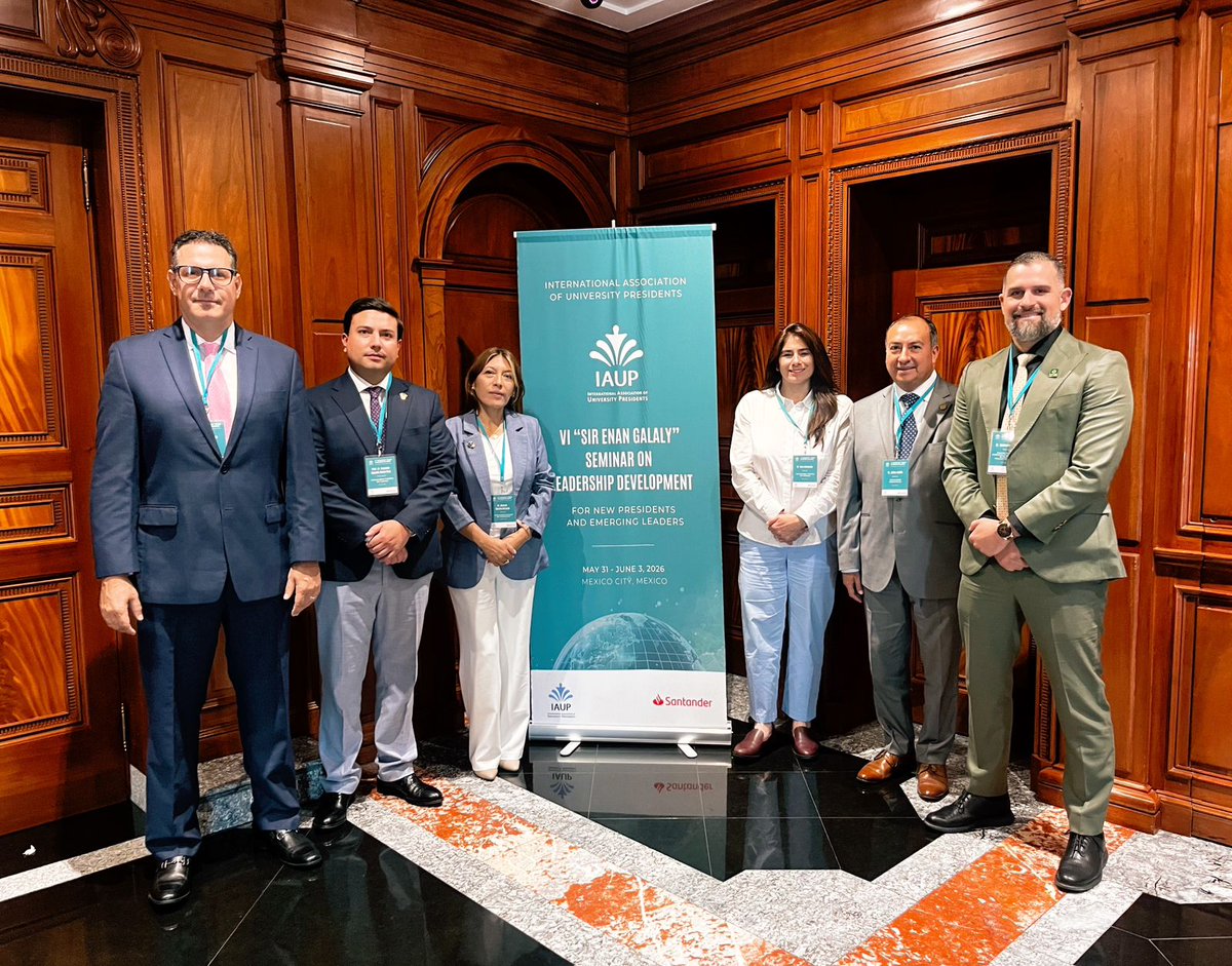 IndoInvestiga's tweet photo. #SeminarioInternacional 🌎 La Universidad Indoamérica participa en seminario internacional de liderazgo universitario en México🇲🇽

La @Uni_Indoamerica participó en el VI Leadership Development Seminar for New Presidents and Emerging Leaders, que se desarrolla del 31 de mayo al 3 de junio de 2026 en Ciudad de México. El encuentro es organizado por la International Association of University Presidents (IAUP) y cuenta con el financiamiento de @CEDIAec.

El programa reúne a rectores y autoridades universitarias de distintos países para fortalecer sus capacidades de liderazgo y gestión en un escenario global marcado por la innovación, la transformación digital y la internacionalización de la educación superior. Entre los rectores ecuatorianos, estuvo el Dr. Janio Jadán Guerrero (@janio_jadan), rector e investigador de la Universidad Indoamérica.

Durante las jornadas, los líderes académicos de América, Europa, Asia, África y Medio Oriente intercambian experiencias, buenas prácticas y estrategias orientadas a enfrentar los desafíos actuales de las instituciones de educación superior.

La presencia de Indoamérica en este espacio internacional impulsa el intercambio de conocimiento y la cooperación académica, al tiempo que fortalece su visión estratégica en investigación, innovación y uso responsable de tecnologías emergentes para la generación de conocimiento y la formación de profesionales con perspectiva global.

#IndoaméricaInvestiga🔍