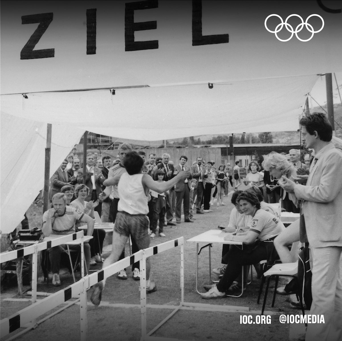 iocmedia's tweet photo. Looking ahead to Olympic Day later this month, let's spotlight the very first Olympic Day Run in 1987🏃

#ThrowbackThursday 

Find out more📎 https://t.co/Rl7p2uprnU https://t.co/iRsD2fC5eB