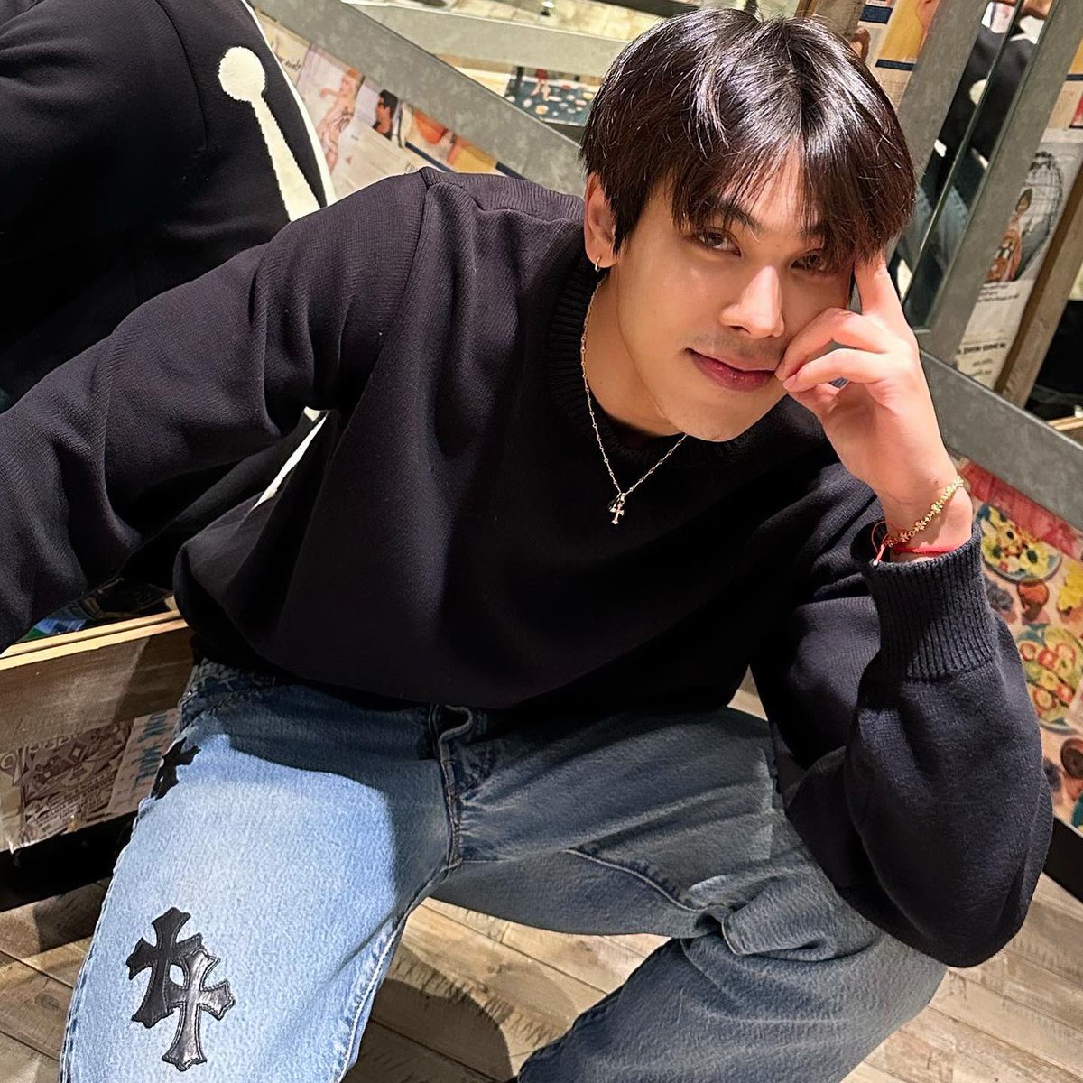 Ni9htanxttx's tweet photo. อยากมีใครสักคนที่รักเราเหมือนพี่ตรีรักโครมฮาร์ท รักเราเหมือนคนใต้รักประชาธิปัตย์ https://t.co/a72DohNO58