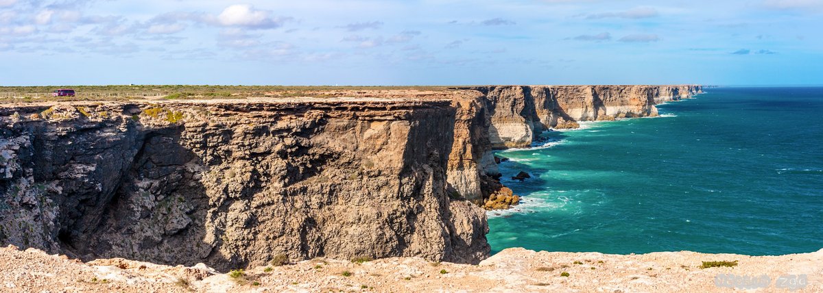 ingeododo's tweet photo. Nullarbor Cliffs o Bunda Cliffs
Gran Bahía Australiana 🇦🇺

Las costas de la bahía se caracterizan por sus grandes
acantilados de 60 m de altura y sus plataformas rocosas.

Línea ininterrumpida más larga de acantilados marinos.

#ViajesInGeododo #Geología #Geoturismo https://t.co/hYnfbvhHXP