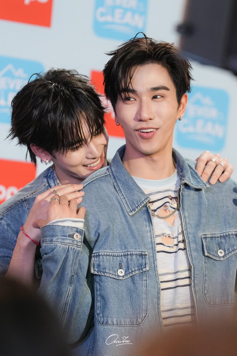 ornvim's tweet photo. มันยังไงนะ วันนี้ ไม่เจอกันกี่ชม ถึงหวานขนาดนี้คับบ 😳😳

PSDFAM HOMEBABYFAIR AT TOPS #DownyXPerthSanta
#PerthTanapon #Santapp https://t.co/UZAkGMoP1l