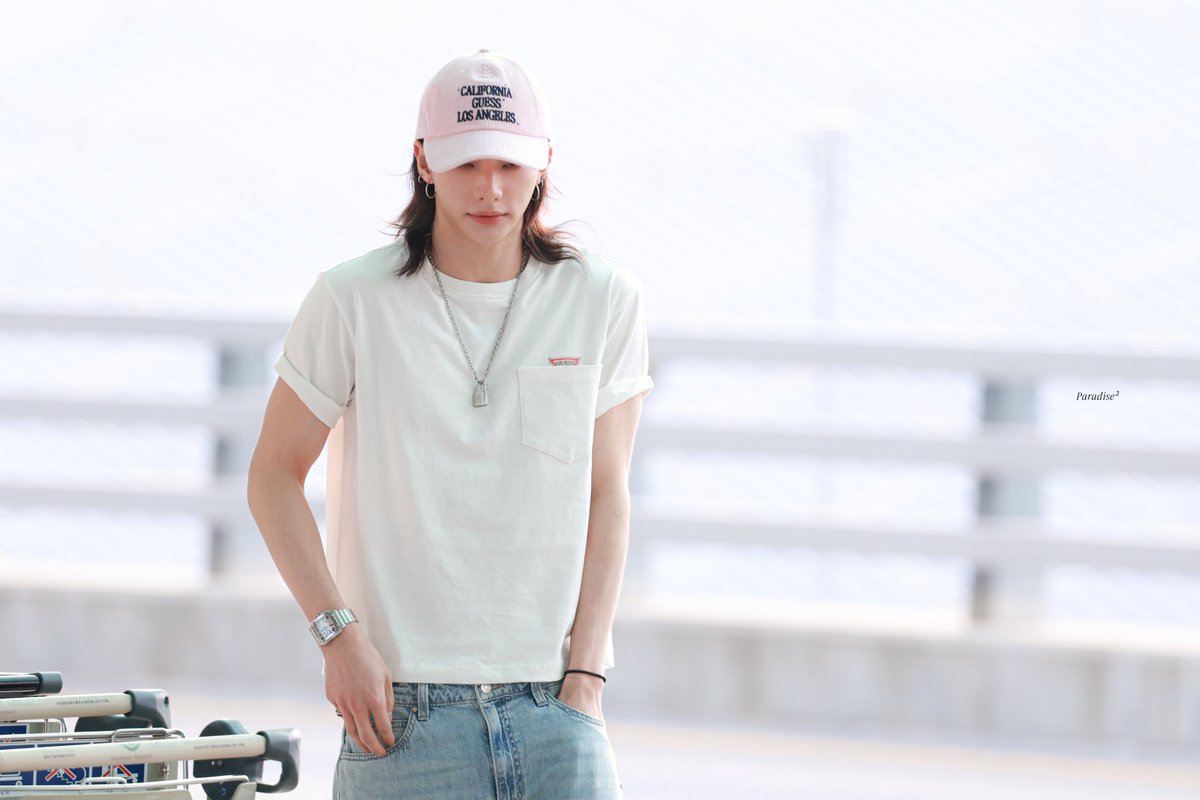 ftpp823's tweet photo. 260603 ICN  

바람도 부드럽다

#현진 #Hyunjin 
#스트레이키즈 #StrayKids https://t.co/QIMRWTWoZI
