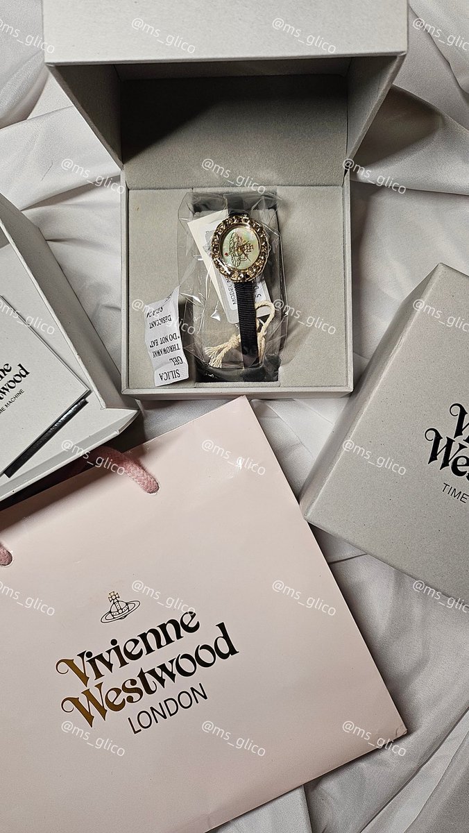 ms_glico's tweet photo. [🇰🇷 พร้อมส่ง] 
New นาฬิกา Rococo Vivienne Westwood วิเวียน (อุปกรณ์ครบ)

> 5390.- รวมส่ง  🚚

#viviennewestwood #หิ้วญี่ปุ่น #พรีญี่ปุ่น #หิ้วเกาหลี #พรีเกาหลี #viviennewestwoodthailand #ส่งต่อแบรนด์เนม #ส่งต่อเสื้อผ้า #ส่งต่อviviennewestwood https://t.co/FG2lS64OIW