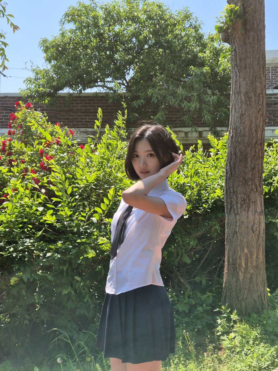 _060907's tweet photo. 여름의 지우가 좋음 https://t.co/kgXUMQGZEo