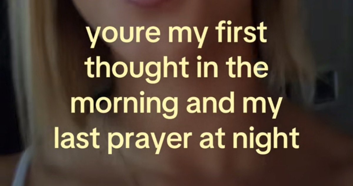 evielaced's tweet photo. waking up thinking of calories, praying at night for a skinny body https://t.co/hq5oOyBupr
