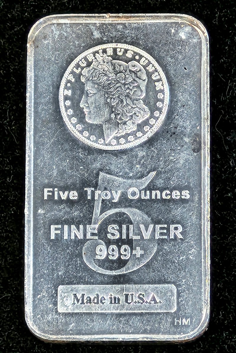 Coin_HuntersLLC's tweet photo. No passwords.
No logins.
No loading screens.

Just 5 ounces of .999+ fine silver! 🥈
.
.
#SilverBars #Bullion #SilverStacking #onlineauction https://t.co/LmSoc7pXPf
