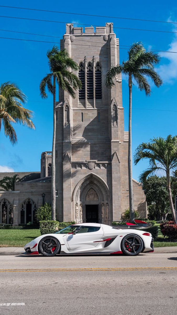 SweetsoulNFT's tweet photo. White on red accents, carbon wheels, sitting low and mean 🤍 https://t.co/ouKIB3sGrx