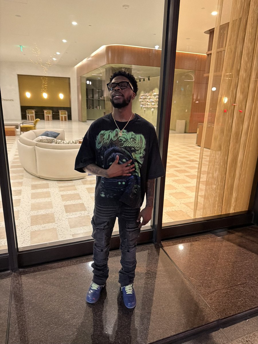 Mvpricco's tweet photo. She give you the run around Rico what she really like 🤹🏾‍♂️ https://t.co/tG1gHgWRg0