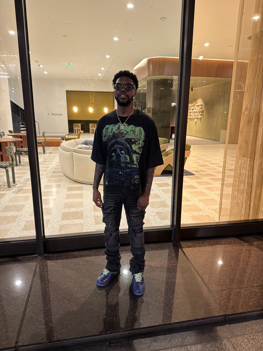 Mvpricco's tweet photo. She give you the run around Rico what she really like 🤹🏾‍♂️ https://t.co/tG1gHgWRg0