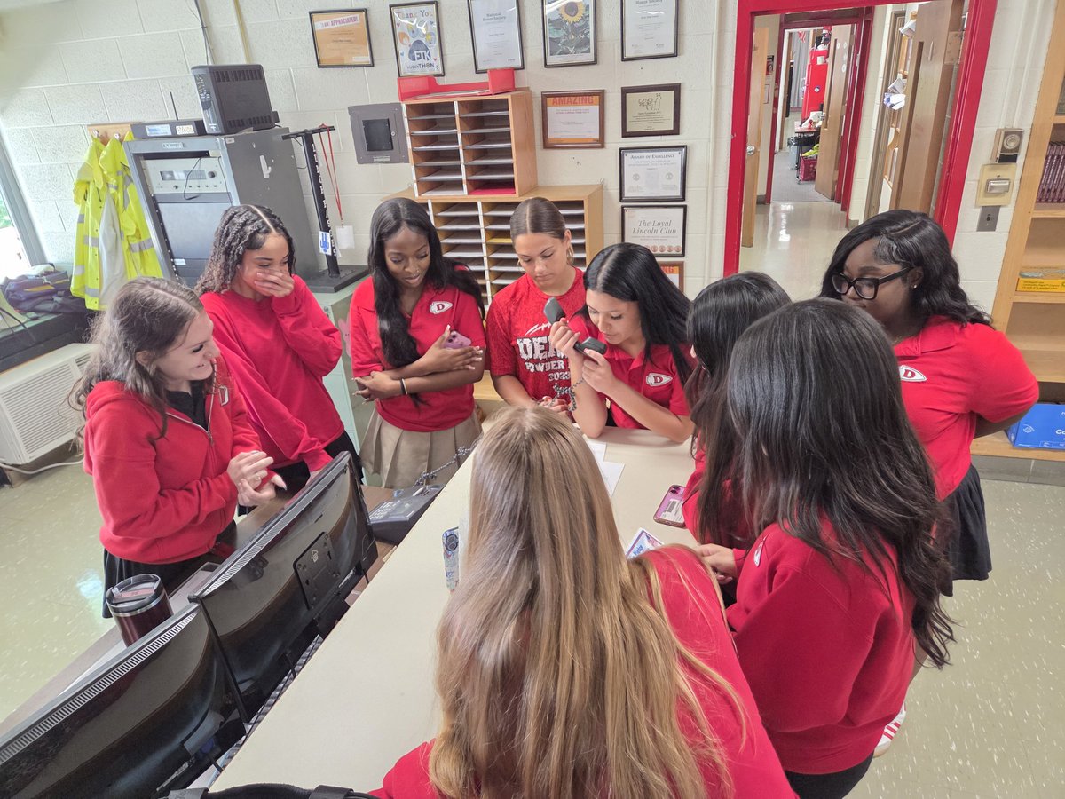 RedRaiderCT's tweet photo. The final daily announcements reading by our reliable WRBR News Morning Crew. Their energetic voices will be missed as they all move on to the next stages of their respective journeys. 
@DerbyRedRaider @ValleyIndy https://t.co/GZgPrpKk5H