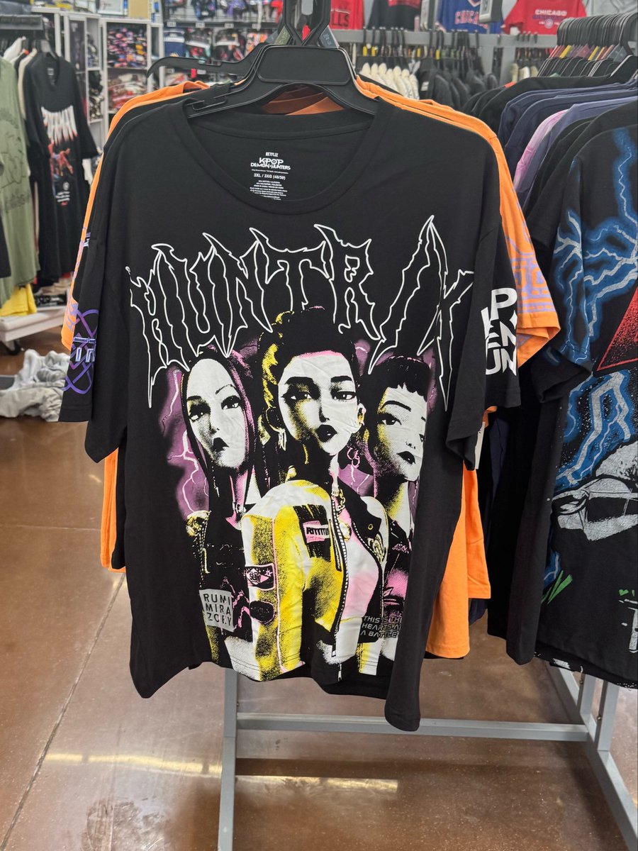 throwenbows's tweet photo. okayyyy walmart 🫰🏻this is hard lol https://t.co/frRRaTWa3j