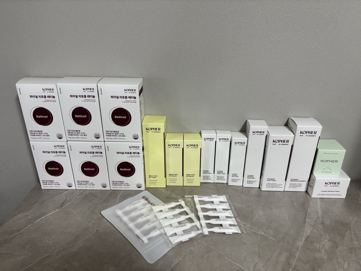 hadamichan's tweet photo. メガ割り第一弾届いた🤍
美容垢さん達使ってる人多いから気になってた🐒
初めて使うのにラインで集める人🤭
#購入品 #KOPHER https://t.co/mDrZhNvvDn