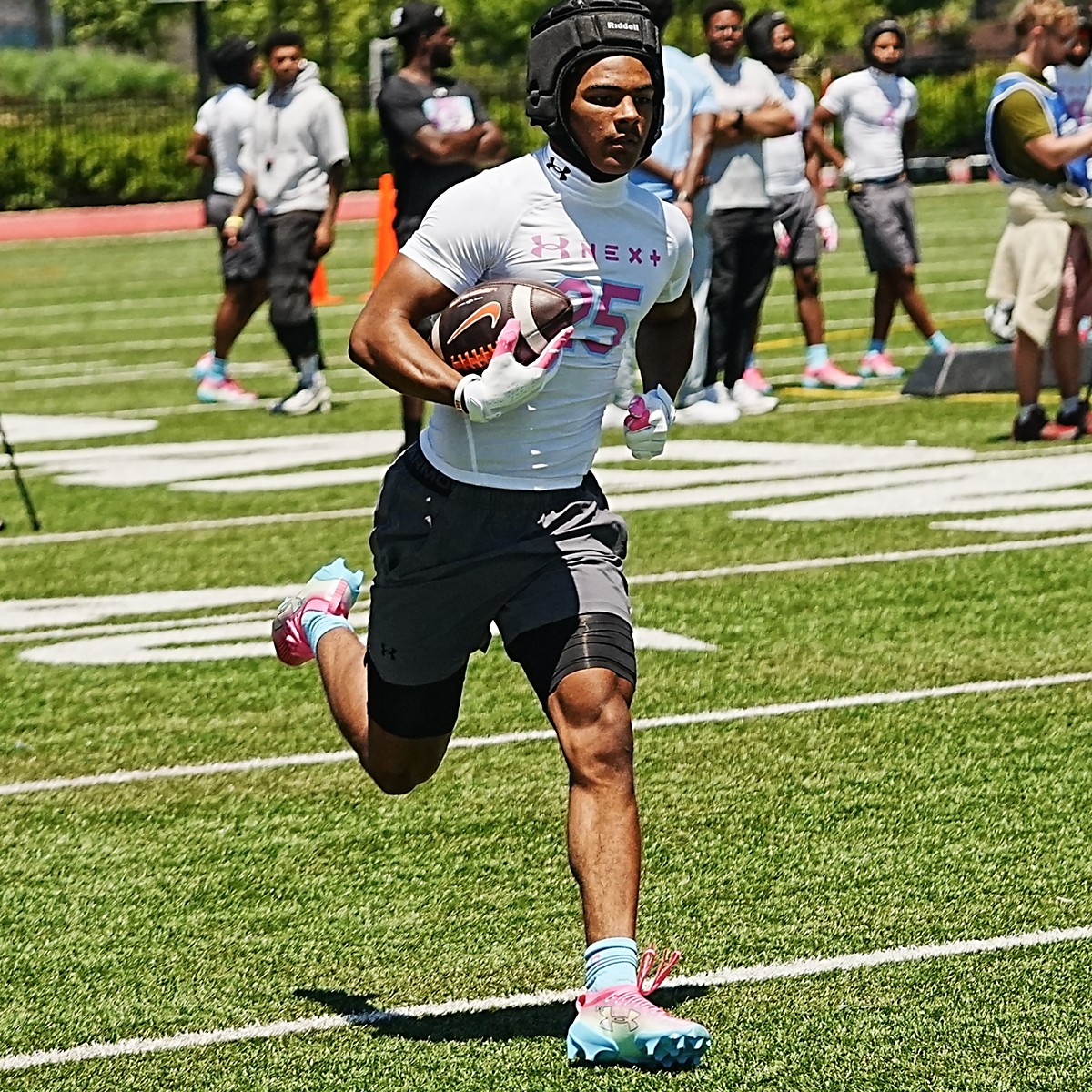 WillVapreps's tweet photo. Honors Student Dylin Jackson (6-0, 180) @Dylinj_19 has offers from most of the Ivy League, including Yale and Princeton, as well as from Richmond and William &amp; Mary. #UANext

https://t.co/M0PBtMnlEi https://t.co/DLqXDjTCMI