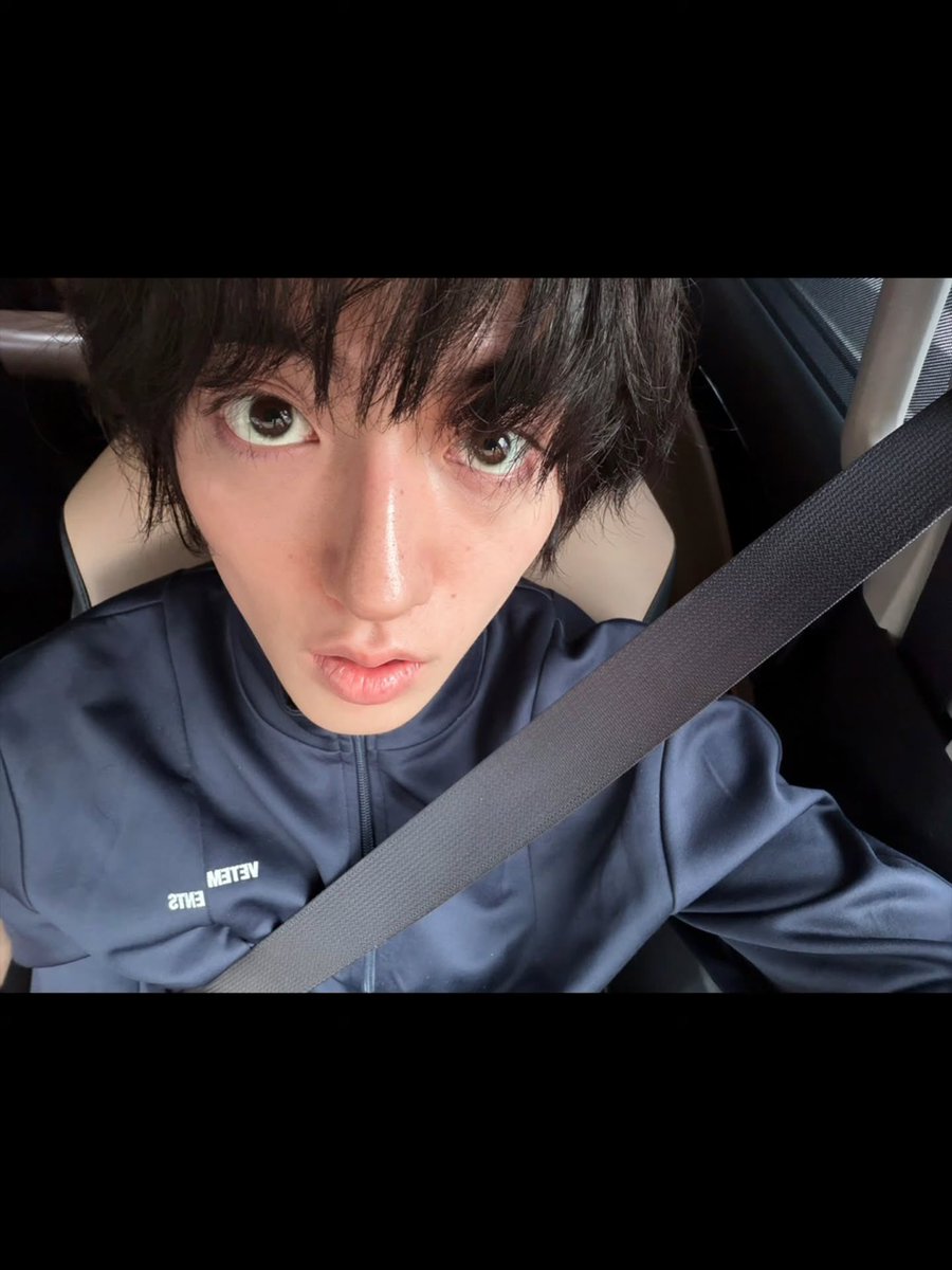 HARU_MANDU04's tweet photo. มุมของคนน่ารัก ตาแป๋วๆ ใส่แว่นอีก งื้ออ 

#HARUTO #하루토 https://t.co/7ZF5BW8qLI