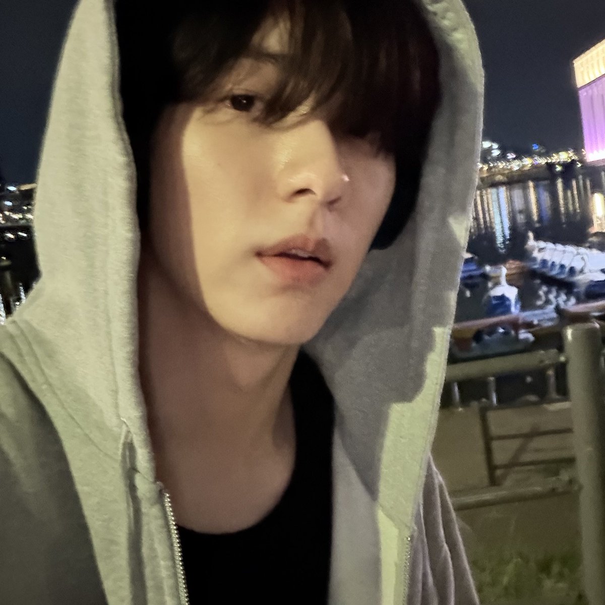 twelve05cm's tweet photo. he's crazy walking around looking like THIS.... you hot stuff........ https://t.co/urkMAhHwee
