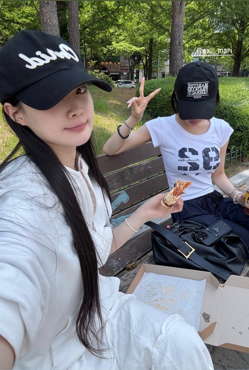 fanWiTCHXFRANCE's tweet photo. ˚ ༘✶ ⋆。˚ ⁀➷ MAGOSTAGRAM
~ Nouvelles stories Instagram de Mago avec Mari
#MAGO #마고 #MARI #마리 #WiTCHX #위치스 #XWITCH #스위치 https://t.co/dVpMbUCv15
