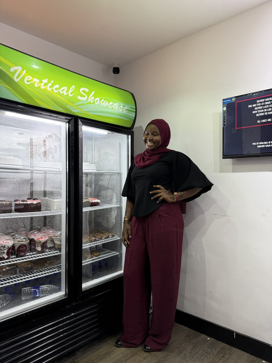 therasheedatt's tweet photo. When you see me, you see the business.
Buy from @rasheedatbakes TODAY 🫵🫵🫵 https://t.co/VnHF2nzc0T