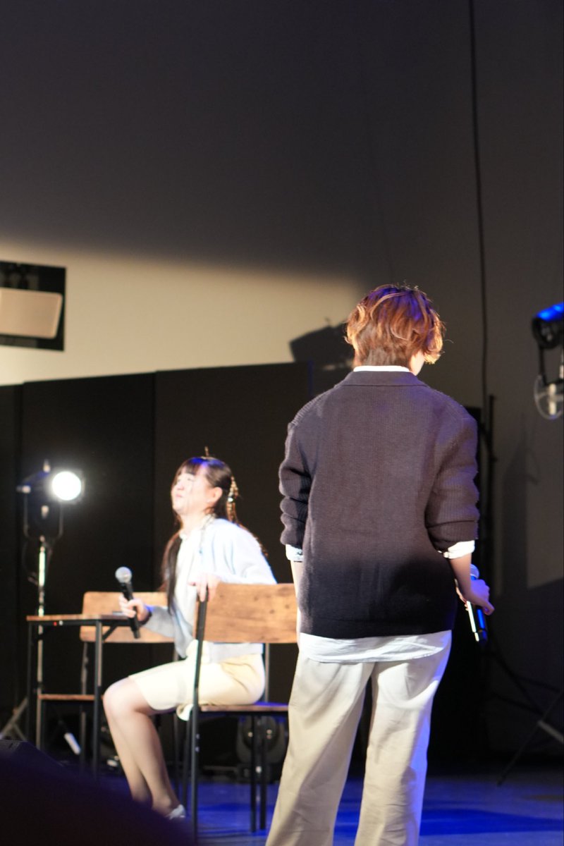 0kaw__'s tweet photo. #雨が止まない世界なら 
M14＂きっとまだ＂

今の世の中にもきっとある､とある男女2人のお話。
日々歌っていく中で､役者としても､わたし自身としても､刺さるものがたくさんありました､
女であるわたしが男として見た景色も､2人で話し合った時間も､声が重なる瞬間も､すべてが懐かしいです📚✧⁺ https://t.co/PFAqx8CfDx