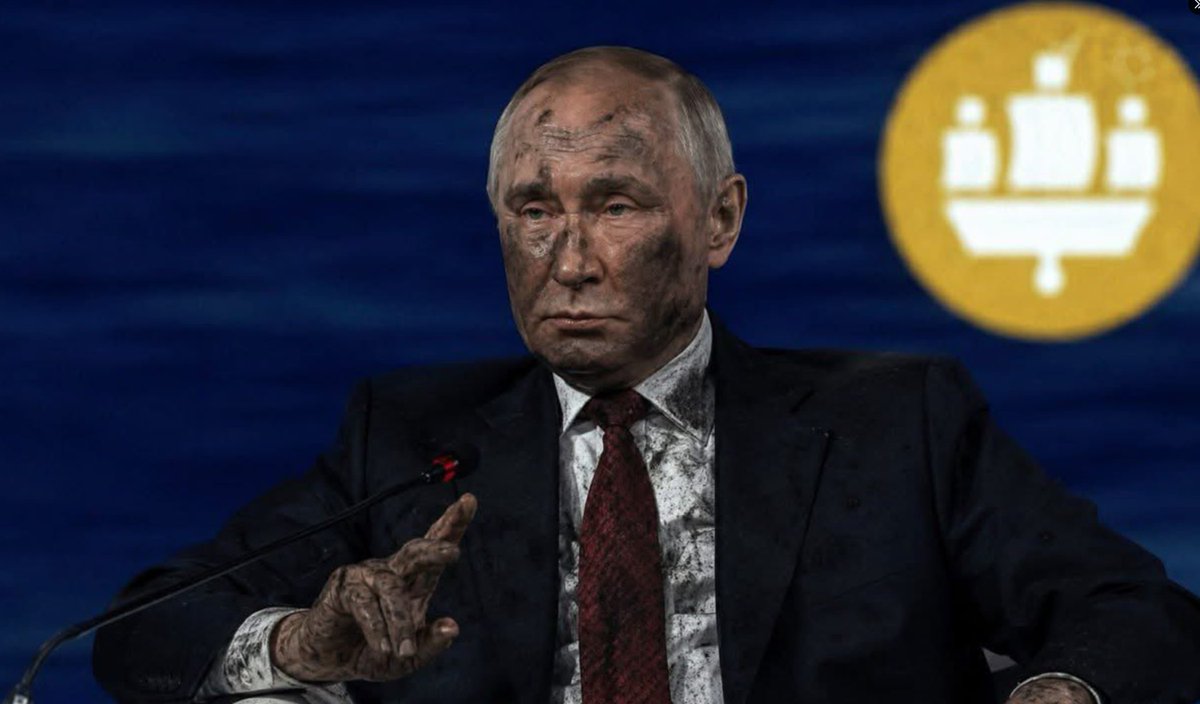 Goluubica's tweet photo. Usro se. 
Posle ukrajinskog napada na naftni terminal u petrogradskoj luci, u znak ovojutarnje dobrodošlice učesnicima Međunarodnog "ekonomskog" foruma kolaboracionista, pedofila i terorista, Putin🤡 se nije lično pojavio da ga otvori. https://t.co/Ibthy0yyOr