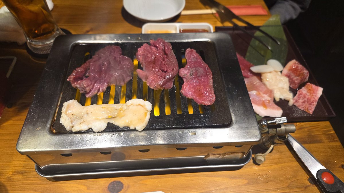 wonil_2's tweet photo. ヨメと東京の肉屋！美味しかった！
ヨメ、ありがとう！ https://t.co/NCXwehqA8s
