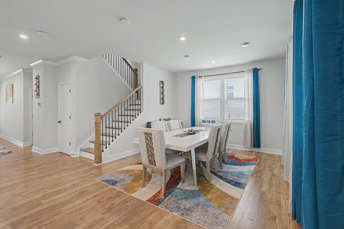 listingsatl's tweet photo. Quiet mornings in a sunroom overlooking wooded views. Weekends exploring nearby trails and parks. Evenings gathered in open spaces designed for connection. That's the lifestyle waiting in Pine Mountain Park. Call 404-528-2665 for details. #KennesawGA #PineMountainPark https://t.co/3Kl4Ea4QAy