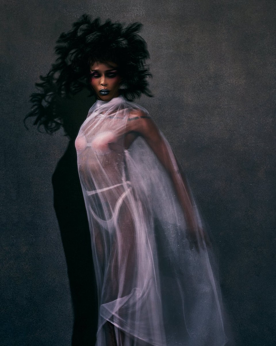 artistrypixels's tweet photo. Fabric of us 

Who are we beneath the layers we do not choose? 

Photo &amp; direction by me https://t.co/8ToTAklXL1